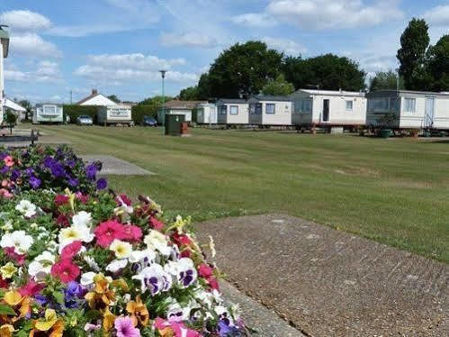 Copthorne Caravans Hotel Merston Zewnętrze zdjęcie